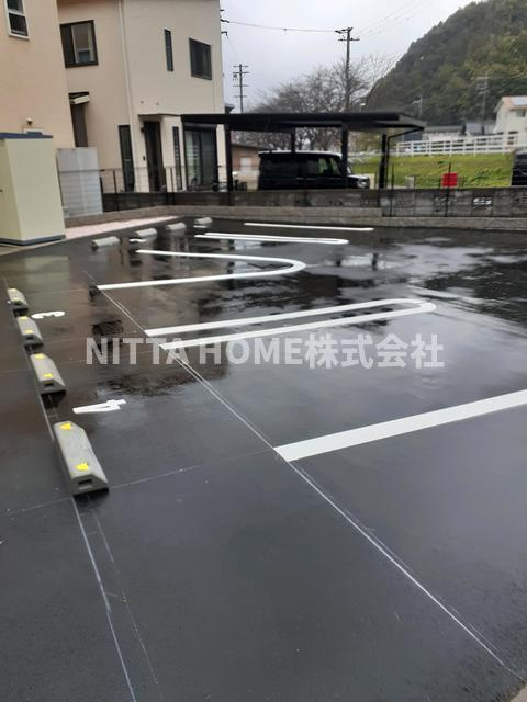 エストミニョンの駐車場|敷地内に駐車場も完備◎