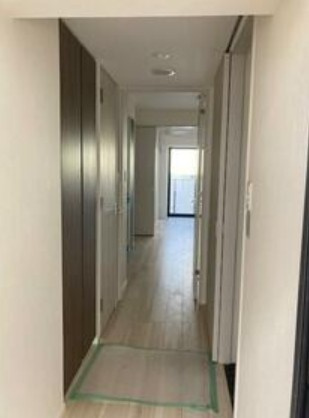 S-RESIDENCE新宿御苑の玄関