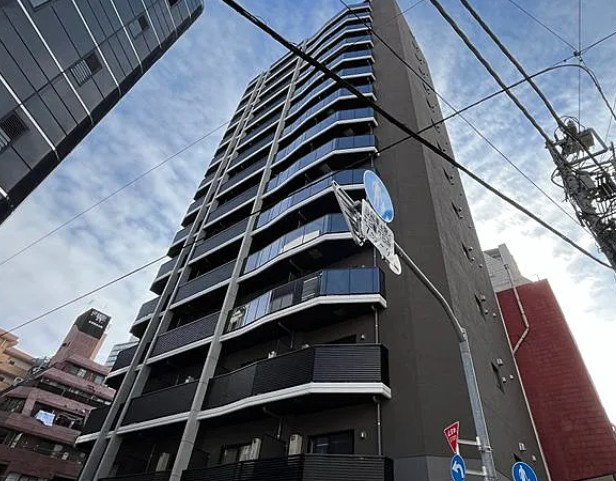 S-RESIDENCE新宿御苑の外観