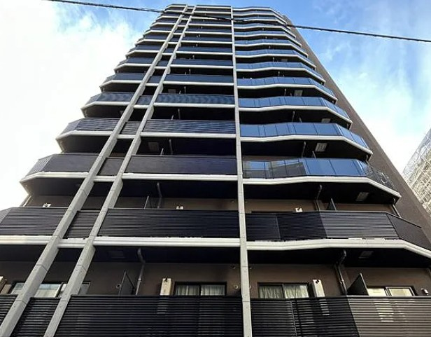 S-RESIDENCE新宿御苑の外観