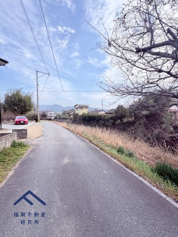 糟屋郡久山町大字久原　戸建ての前面道路含む現地写真