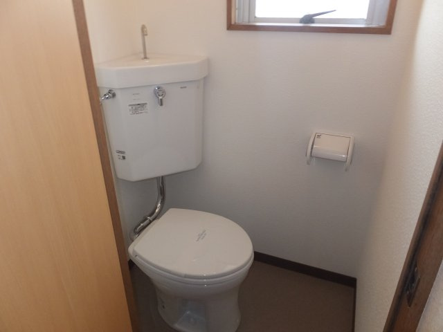 RGハイツIIのトイレ|※退去前につき別の部屋の写真となります。