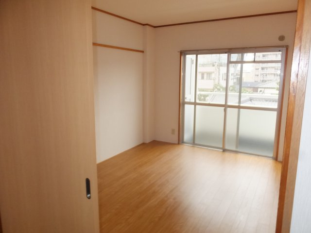 RGハイツIIの居間・リビング|※退去前につき別の部屋の写真となります。