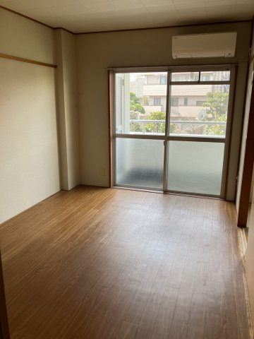 RGハイツIIの和室|※退去前につき別の部屋の写真となります。