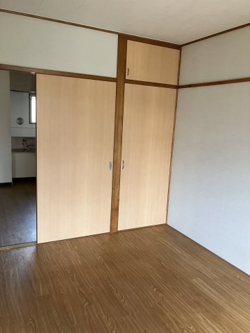 RGハイツIIの和室|※退去前につき別の部屋の写真となります。