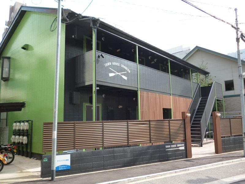 タウンハウス３番館