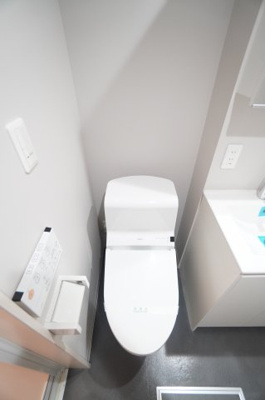 【トイレ】 | ラフレーズゆりの木 | ※同物件・同タイプの写真です。