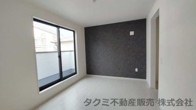 神戸市垂水区霞ヶ丘　新築戸建ての洋室