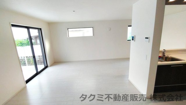 神戸市垂水区霞ヶ丘　新築戸建ての居間・リビング