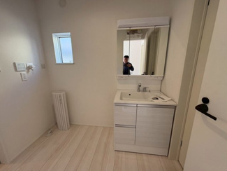 【独立洗面台】 | 坂戸市鶴舞1丁目　新築分譲　東武越生線『一本松駅』徒歩12分　【浅羽野小学区】