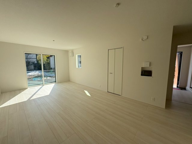 坂戸市鶴舞1丁目　新築分譲　東武越生線『一本松駅』徒歩12分　【浅羽野小学区】の居間・リビング