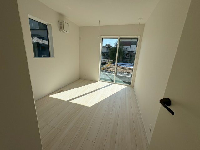 坂戸市鶴舞1丁目　新築分譲　東武越生線『一本松駅』徒歩12分　【浅羽野小学区】の洋室