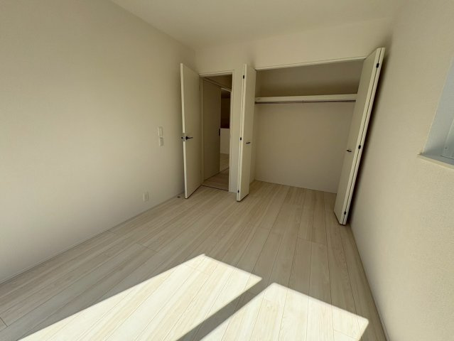 坂戸市鶴舞1丁目　新築分譲　東武越生線『一本松駅』徒歩12分　【浅羽野小学区】の洋室