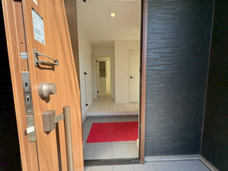 【玄関】 | 坂戸市鶴舞1丁目　新築分譲　東武越生線『一本松駅』徒歩12分　【浅羽野小学区】