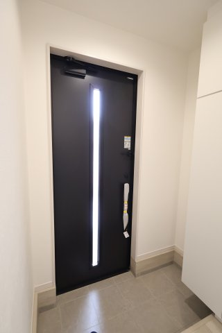 《仲介手数料無料》上尾市緑丘５丁目19-10新築一戸建てケイアイグレイスの玄関