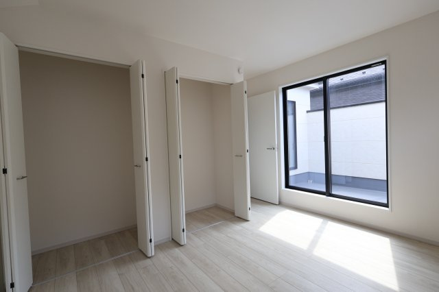 《仲介手数料無料》上尾市緑丘５丁目19-10新築一戸建てケイアイグレイスの洋室|2階 6.4帖