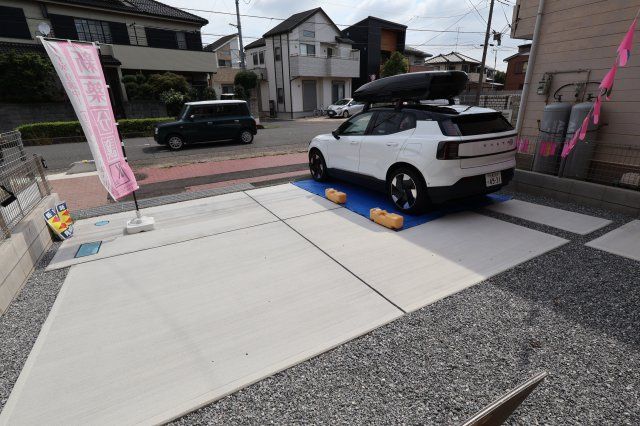 《仲介手数料無料》上尾市緑丘５丁目19-10新築一戸建てケイアイグレイスの駐車場