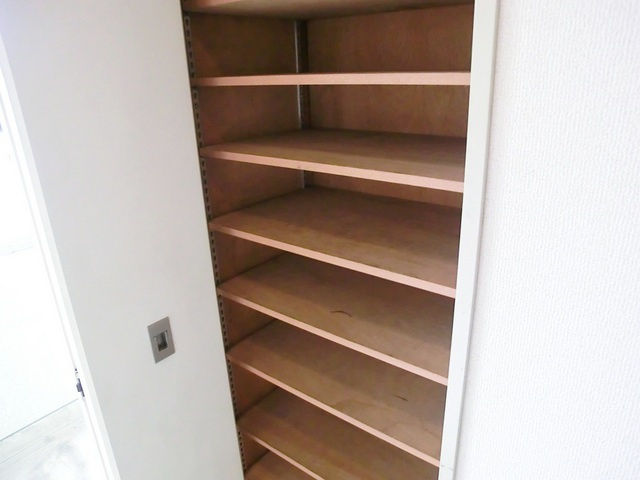 サンドリーム２５の玄関|下駄箱付いてます。