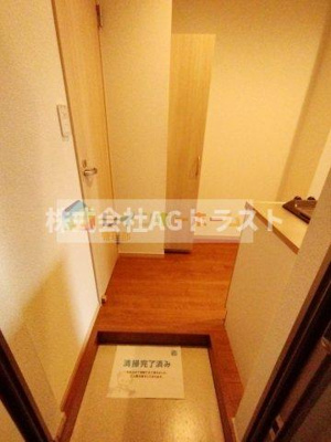 【玄関】 | エスペランツァ | 同仕様別部屋の画像です。