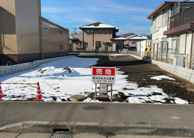 【外観】 | 土地購入を検討されている場合、境界杭がない状態で購入してしまうと境界確定測量をする必要があり、費用がかかります。購入の前に、売主、隣土地所有者立ち合いのもと境界を確定し境界杭を設置するのがベストです。
