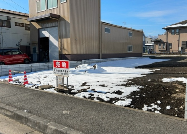 【外観】 | 人が暮らすうえで日光は大切な要素となります。日当たりの良さは譲れないポイントですね。併せて近くに大きな建築物の建築予定がないか、あるいはそれが可能な土地が近くにないか事前に確認することもお勧めします。