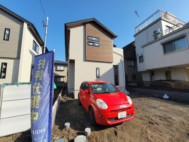 【ブルーミングガーデン】下野市駅東２丁目 全4邸の前面道路含む現地写真|〇只今建築中〇
見通しの良い角地に建つ全4棟。
周辺環境にも恵まれていますので、是非一度現地へお越しいただき、利便性の良さをご確認ください♪
※2026年2月撮影