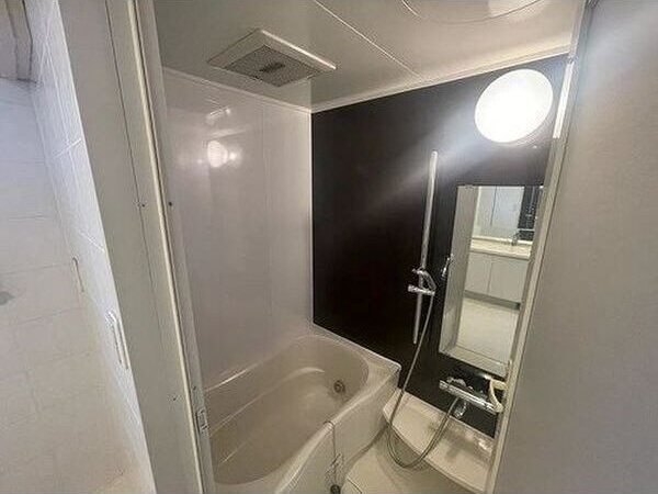 メゾン・ド山手の浴室