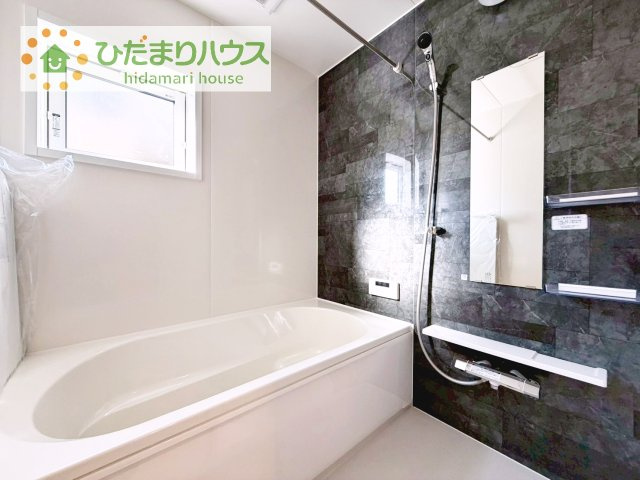 【浴室】 | 土浦市天川2丁目5期　新築戸建 | 今日も１日お疲れでした。広いお風呂で疲れを癒してください、、、♡