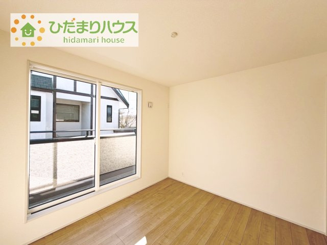 【洋室】 | 土浦市天川2丁目5期　新築戸建 | お掃除しやすく、清潔感を保てるのでダニも発生しにくいフローリング♪