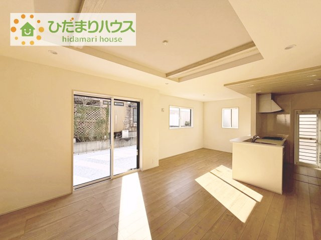 【居間・リビング】 | 土浦市天川2丁目5期　新築戸建 | 早くお仕事終わらせて、家に帰りたくなるようなリビングです(^^♪