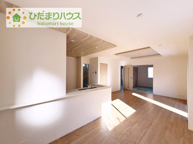 【居間・リビング】 | 土浦市天川2丁目5期　新築戸建 | お友達や親戚とホームパーティもいいですね(*^^*)