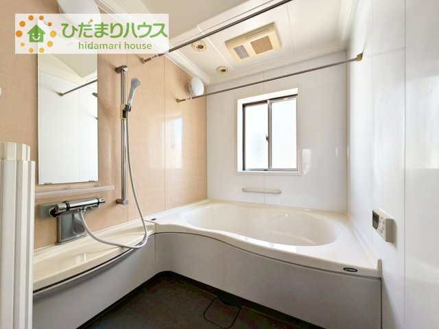 【浴室】 | 取手市紫水3丁目　中古戸建 | 今日も１日お疲れでした。広いお風呂で疲れを癒してください、、、♡