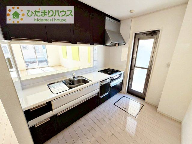 【キッチン】 | 取手市紫水3丁目　中古戸建 | 料理をしながらでも、ご家族との会話を楽しめる対面式キッチン♪