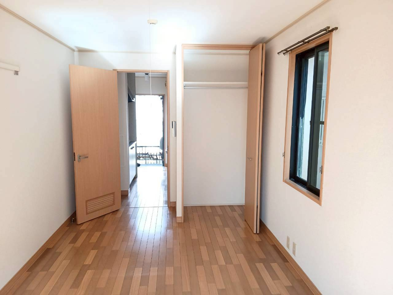 レトアITOの洋室|ゆったりした洋室です