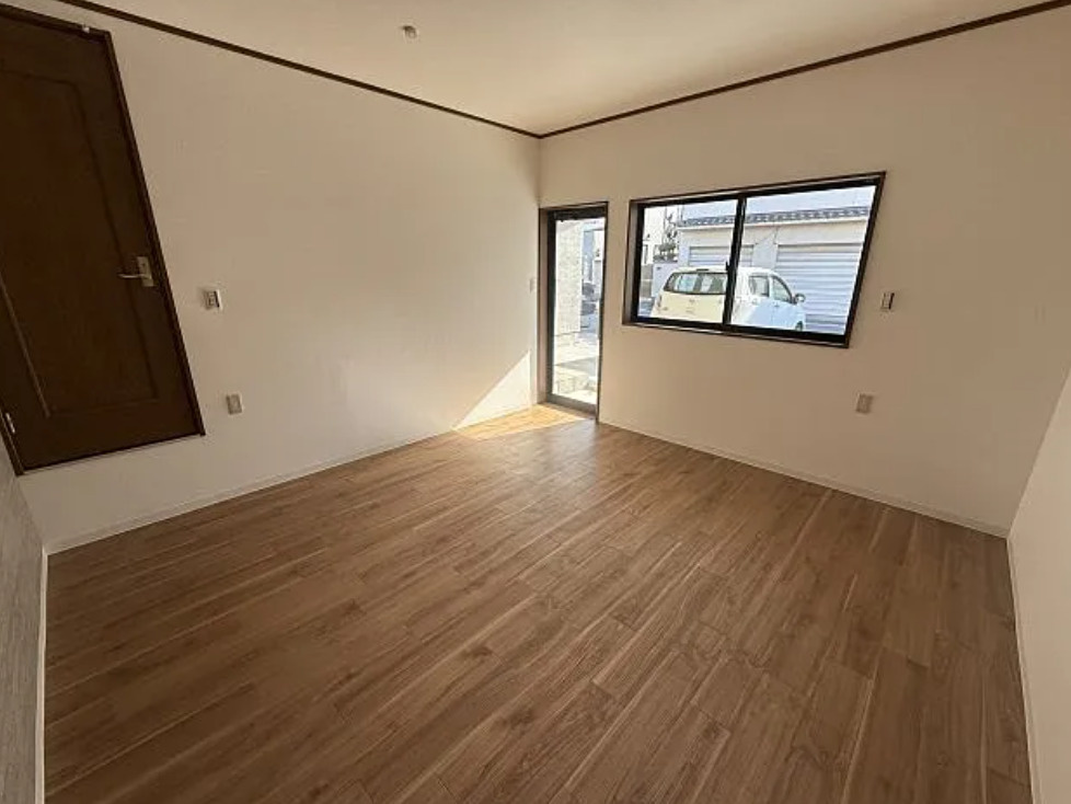 飾磨区今在家中古戸建ての洋室