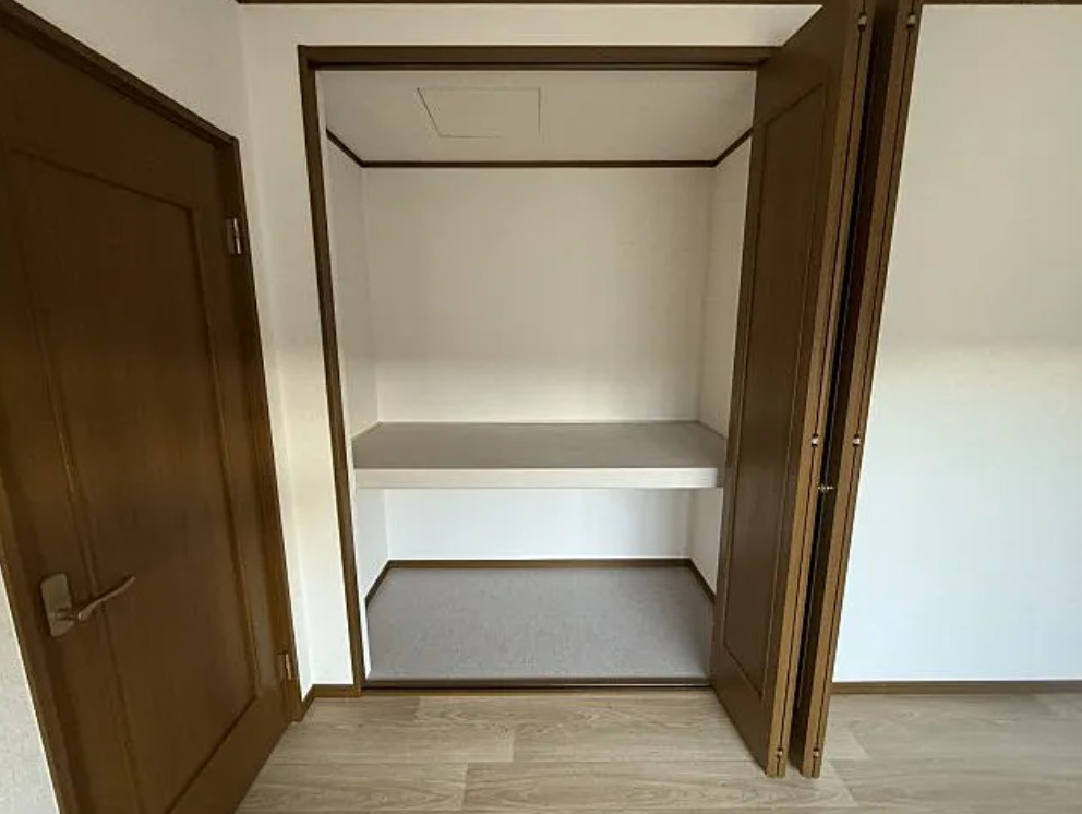 飾磨区今在家中古戸建ての収納