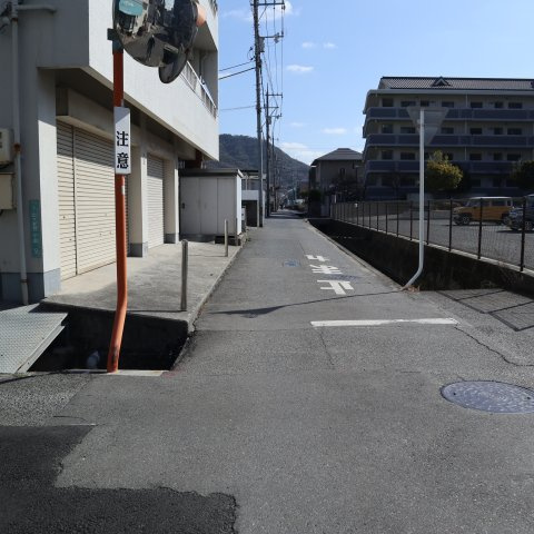 広大新開２丁目事務所・店舗の駐車場