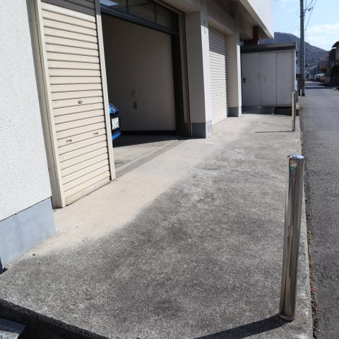 広大新開２丁目事務所・店舗の駐車場