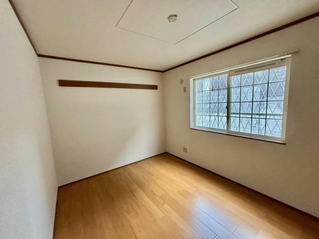 フレンドリー大野の洋室