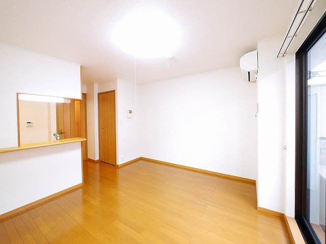 エスポワール　メゾンの居間・リビング|使いやすいリビングです