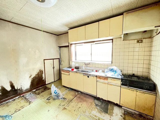 茂原市東郷　中古戸建のキッチン