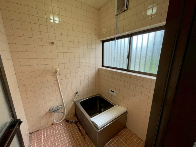 茂原市東郷　中古戸建の浴室