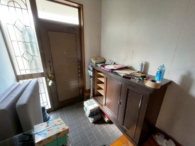 茂原市東郷　中古戸建の玄関