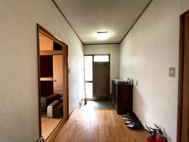 茂原市東郷　中古戸建の玄関