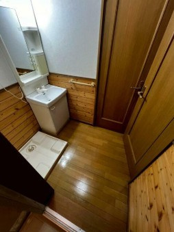 【設備】 | プラスペアティ | 室内洗濯機置き場。