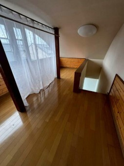 【寝室】 | プラスペアティ | きれいなフローリング。