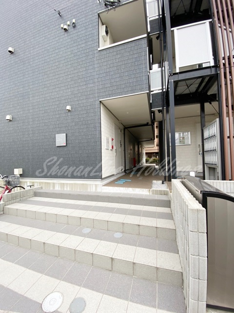 大和市福田４丁目のアパートのエントランス