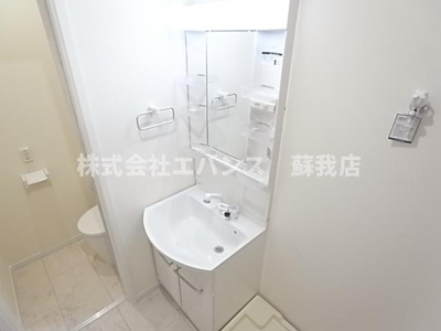 【洗面所】 | アリアラクス | ゆったりとスペースのある洗面所