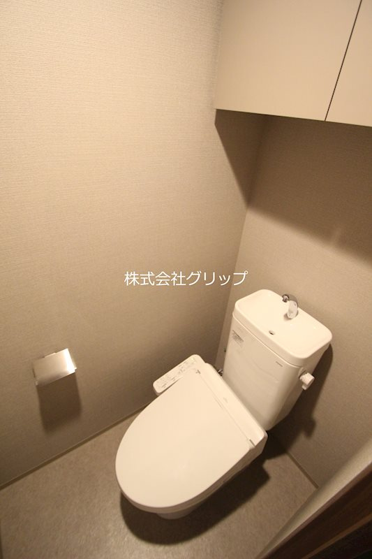 横浜市鶴見区鶴見中央５丁目の賃貸マンションのトイレ
