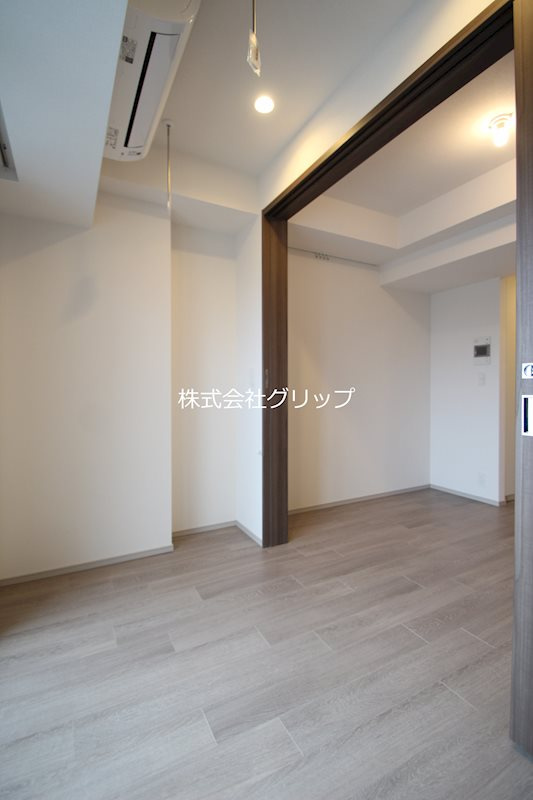横浜市鶴見区鶴見中央５丁目の賃貸マンションの洋室